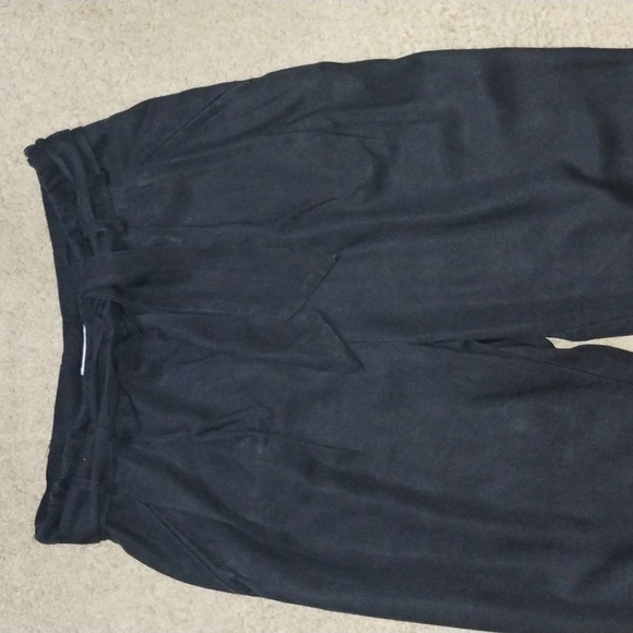 H&M Conscious Women's Black High-Rise Belted Linen Crop Pants - Picture 2 of 9